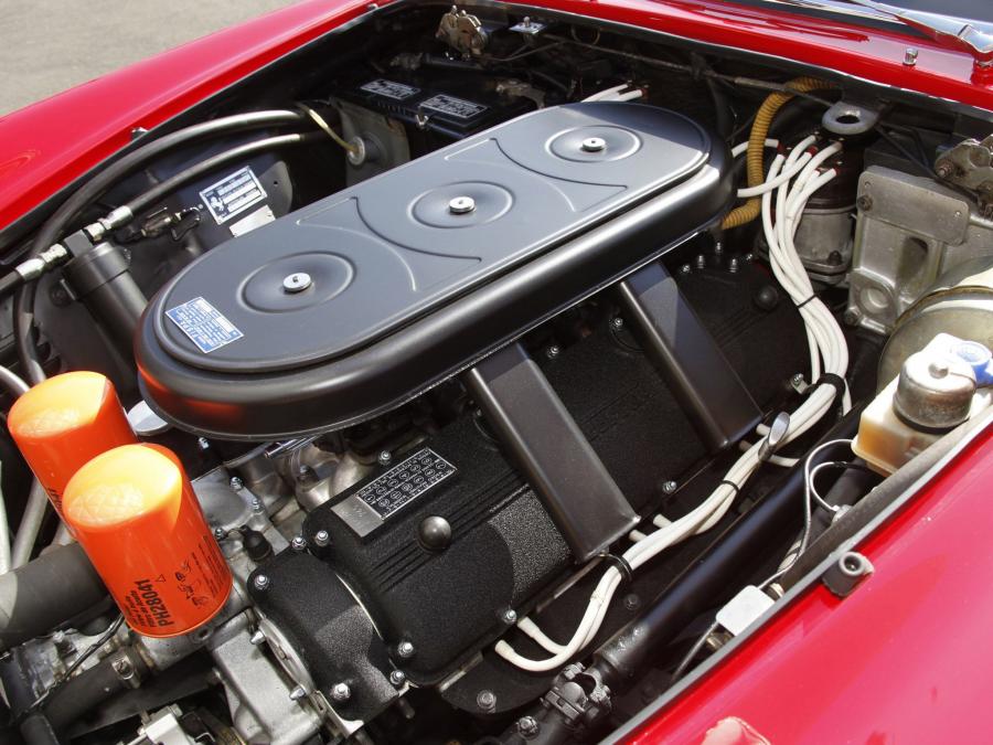  Ferrari 365 GTC 1968 года  (фото 15 из 23)